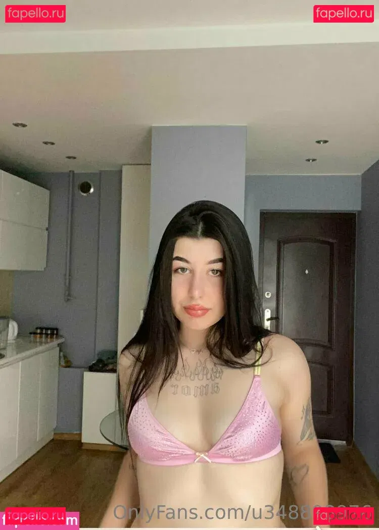 krisshy Onlyfans Photo Gallery 