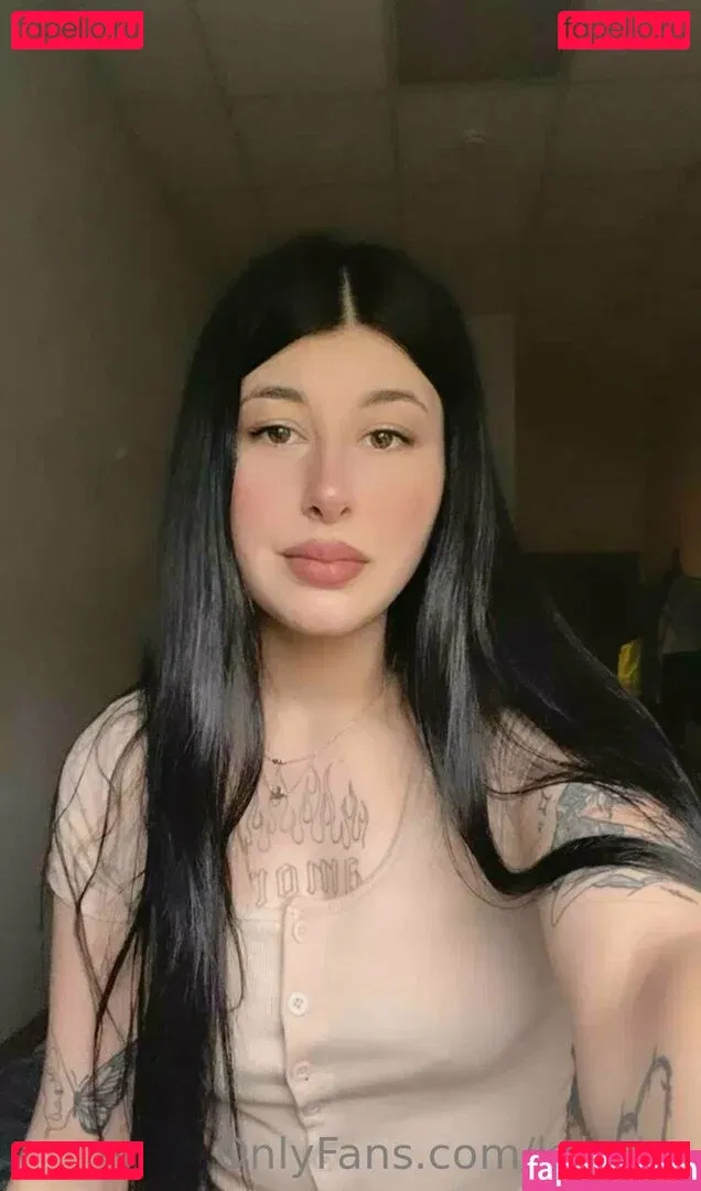 krisshy Onlyfans Photo Gallery 