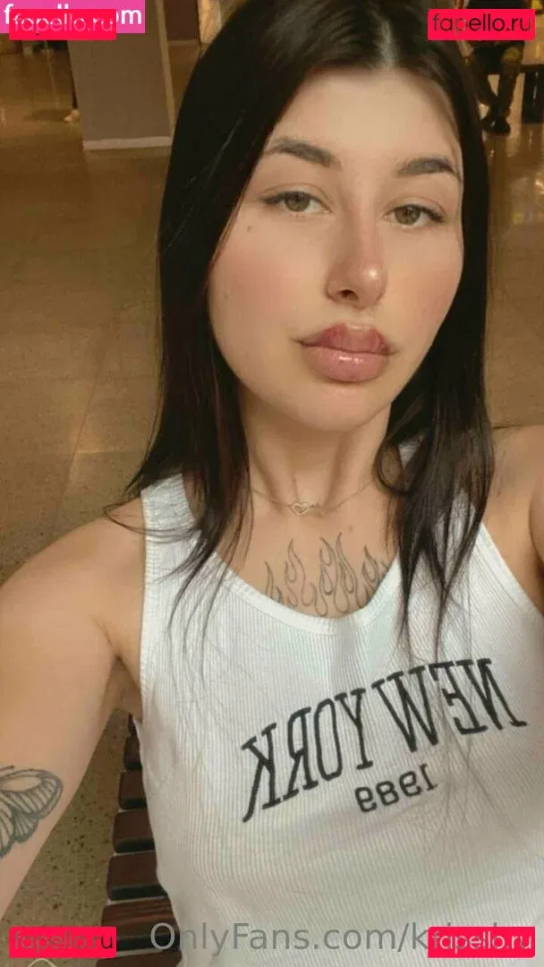 krisshy Onlyfans Photo Gallery 