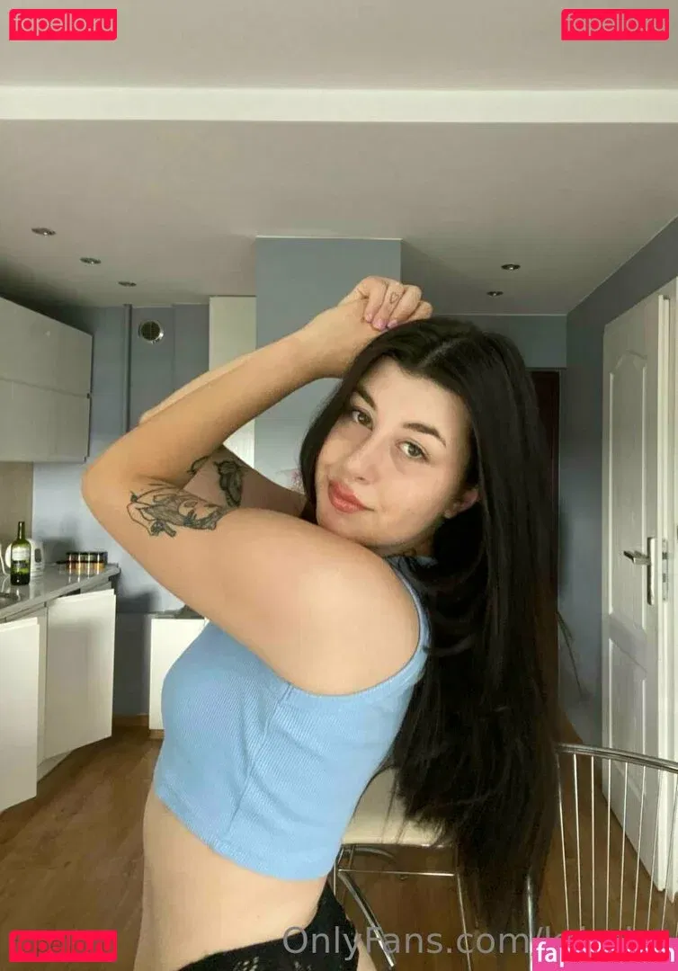 krisshy Onlyfans Photo Gallery 