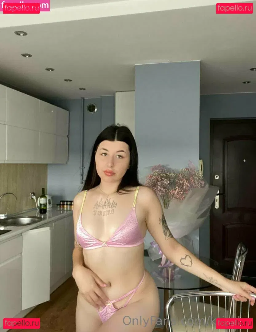 krisshy Onlyfans Photo Gallery 