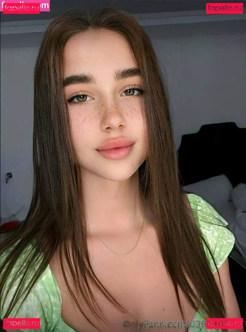 krisshy Onlyfans Photo Gallery 