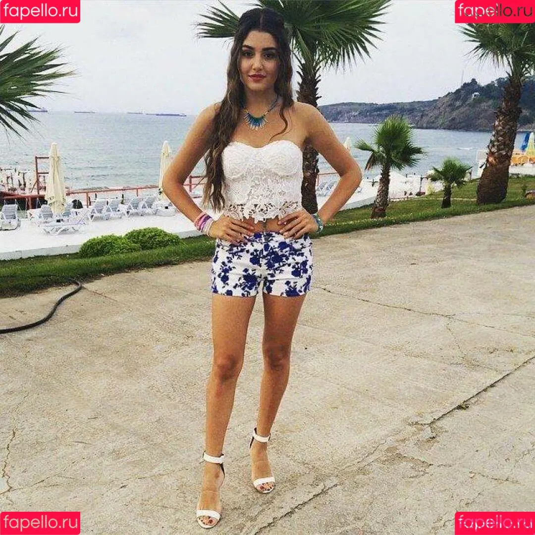 Hande Ercel Onlyfans Photo Gallery 