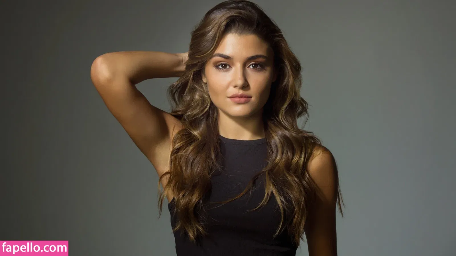 Hande Ercel Onlyfans Photo Gallery 