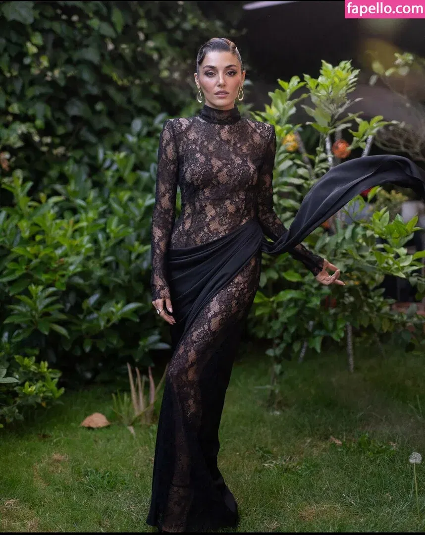 Hande Ercel Onlyfans Photo Gallery 