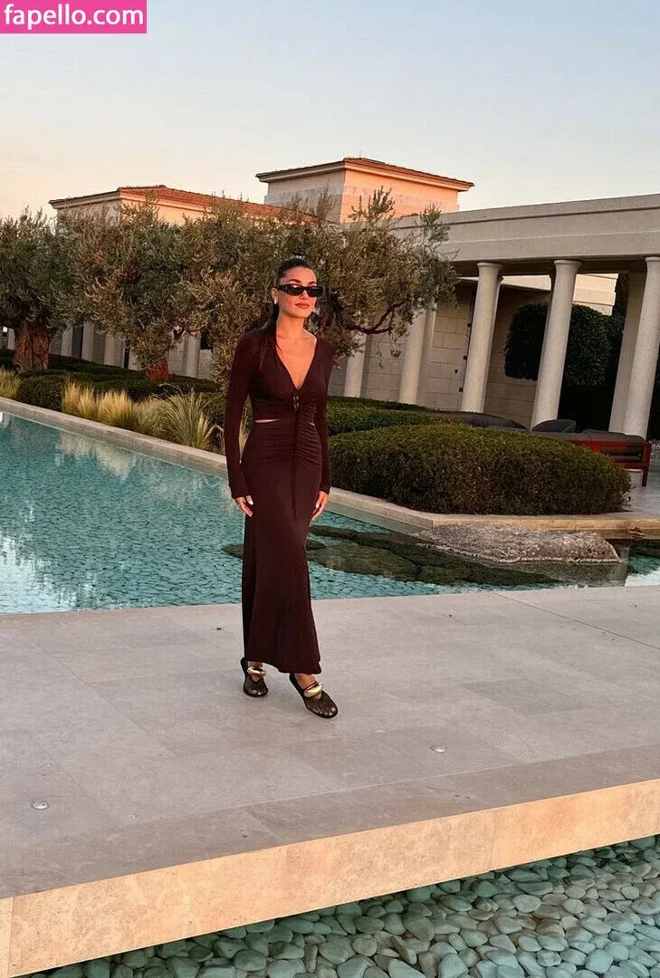 Hande Ercel Onlyfans Photo Gallery 