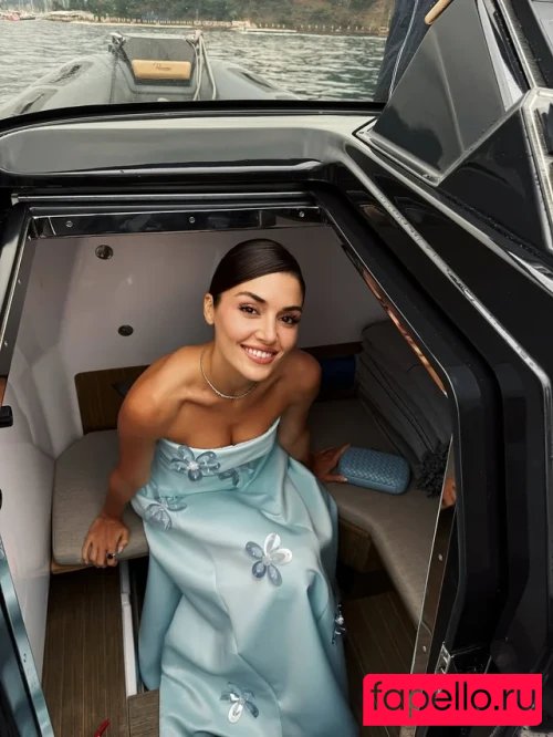 Hande Ercel Onlyfans Photo Gallery 