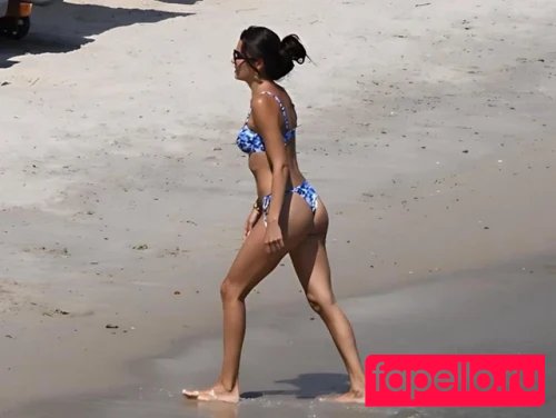 Hande Ercel Onlyfans Photo Gallery 