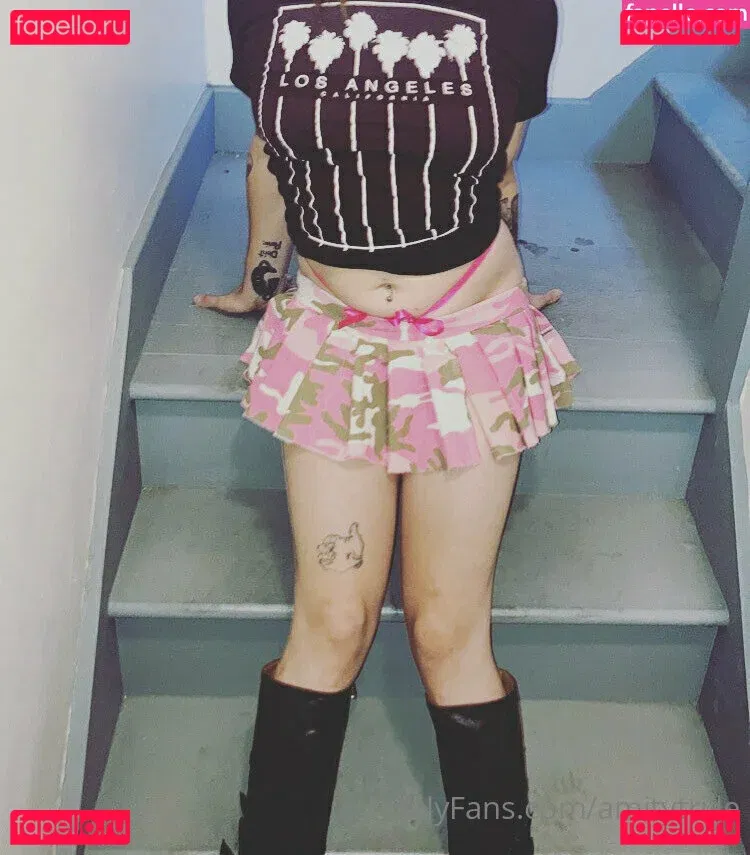 amythrill Onlyfans Photo Gallery 