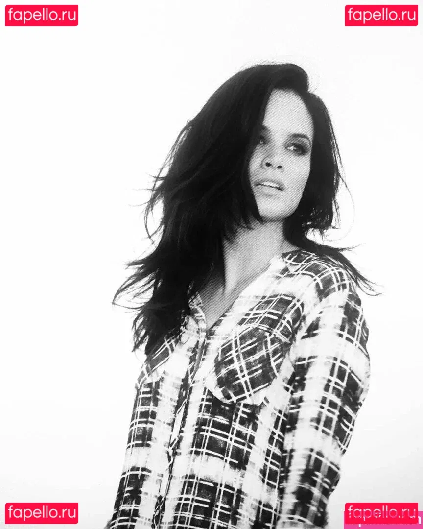 Katrina Law Onlyfans Photo Gallery 