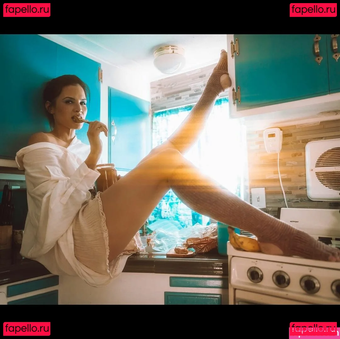 Katrina Law Onlyfans Photo Gallery 