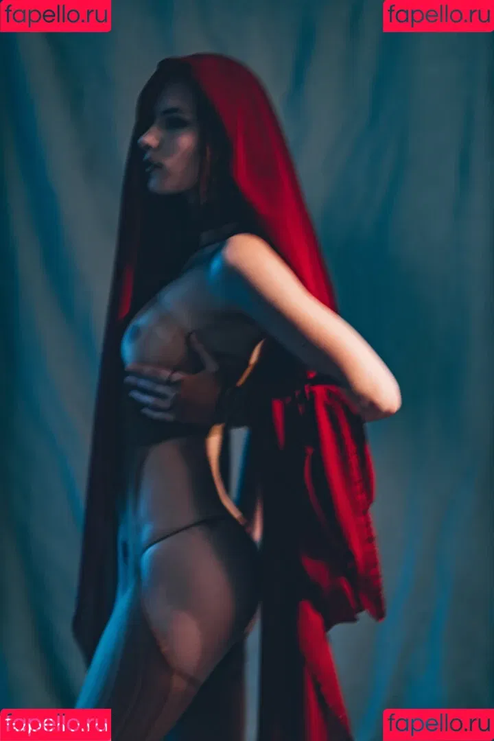 Laure Surlerivage Onlyfans Photo Gallery 