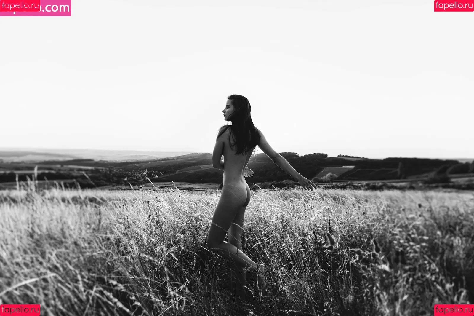 Laure Surlerivage Onlyfans Photo Gallery 