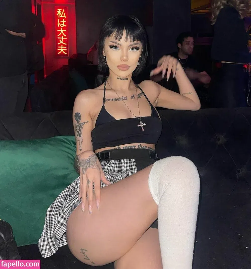 yeahmur Onlyfans Photo Gallery 