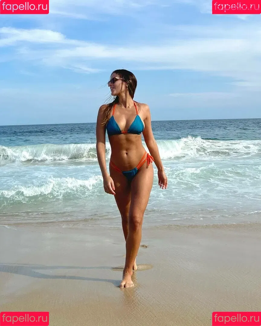 Isabella Santoni Onlyfans Photo Gallery 