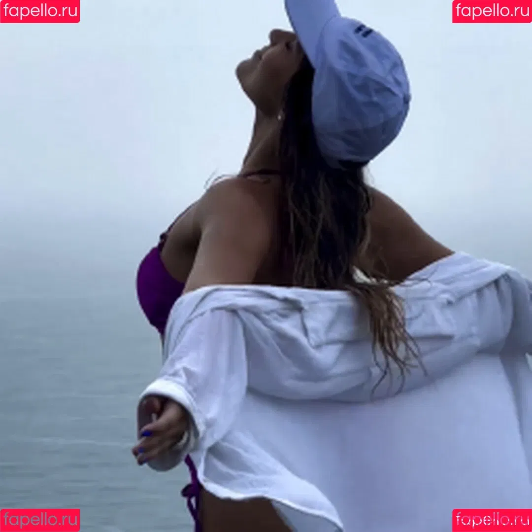 Isabella Santoni Onlyfans Photo Gallery 