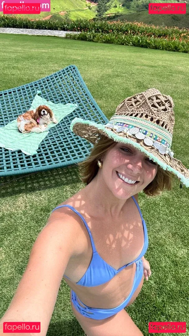 Isabella Santoni Onlyfans Photo Gallery 