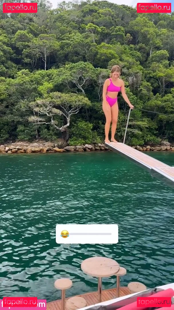 Isabella Santoni Onlyfans Photo Gallery 