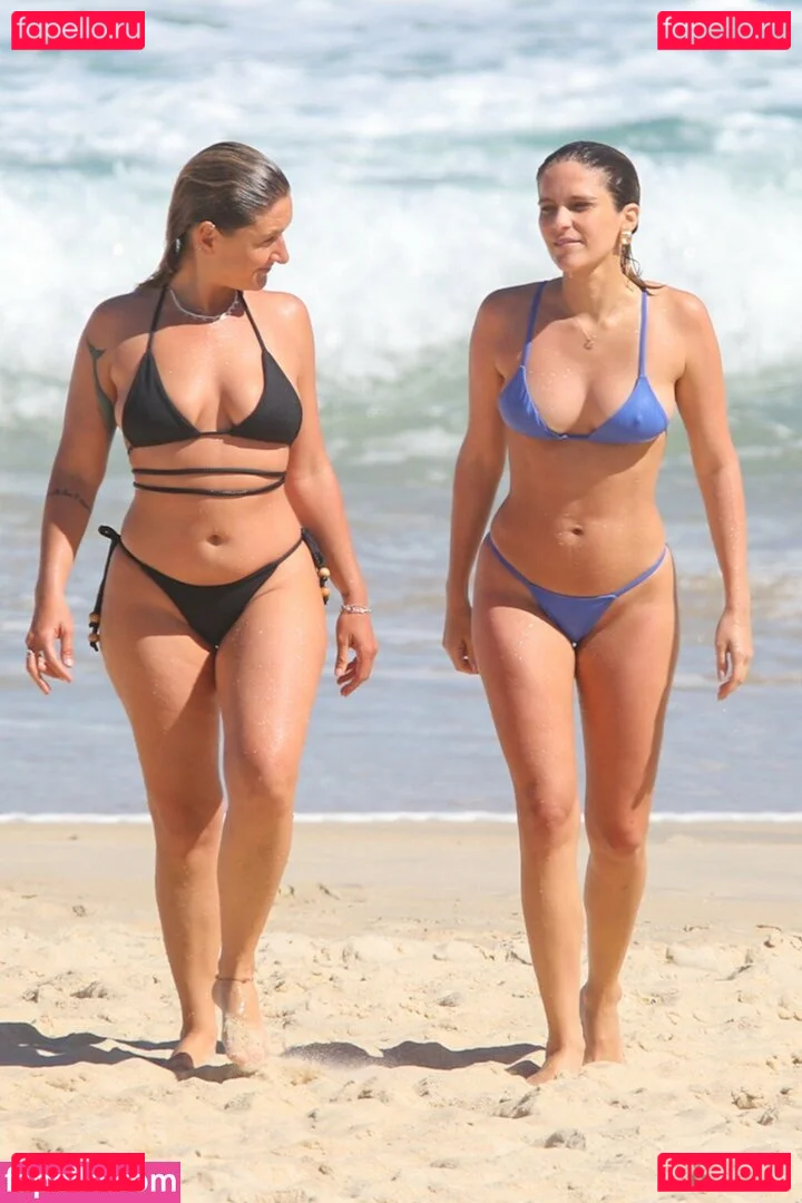 Isabella Santoni Onlyfans Photo Gallery 