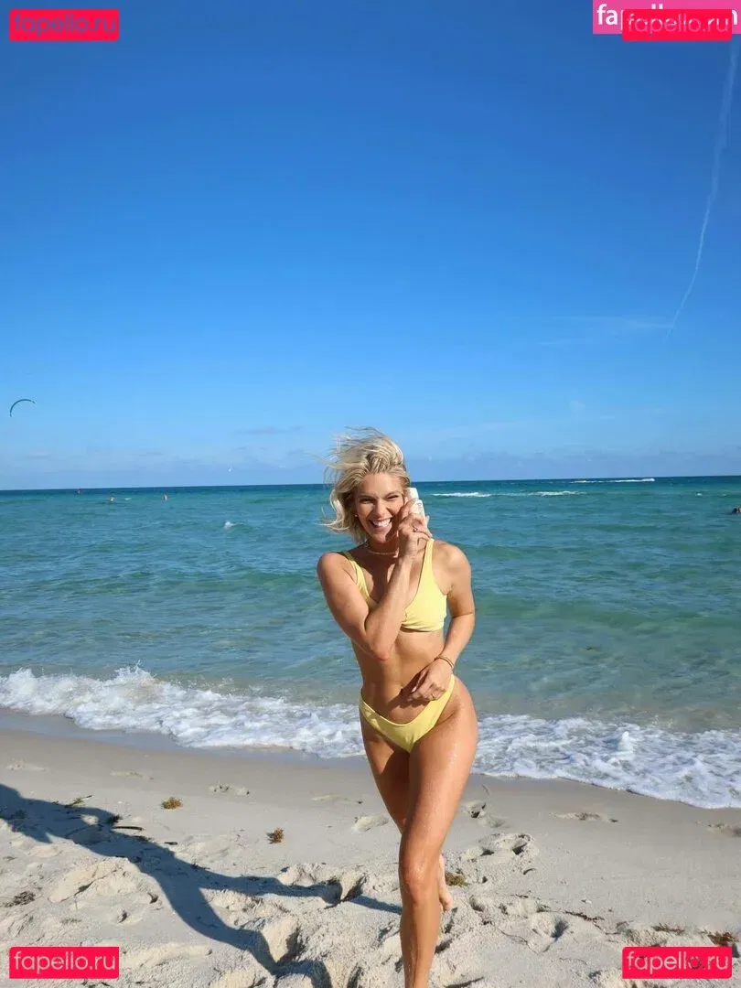 Isabella Santoni Onlyfans Photo Gallery 