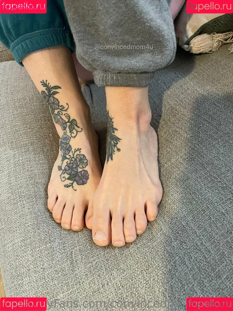 convincedmom4ufree Onlyfans Photo Gallery 