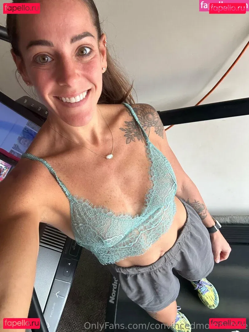 convincedmom4ufree Onlyfans Photo Gallery 