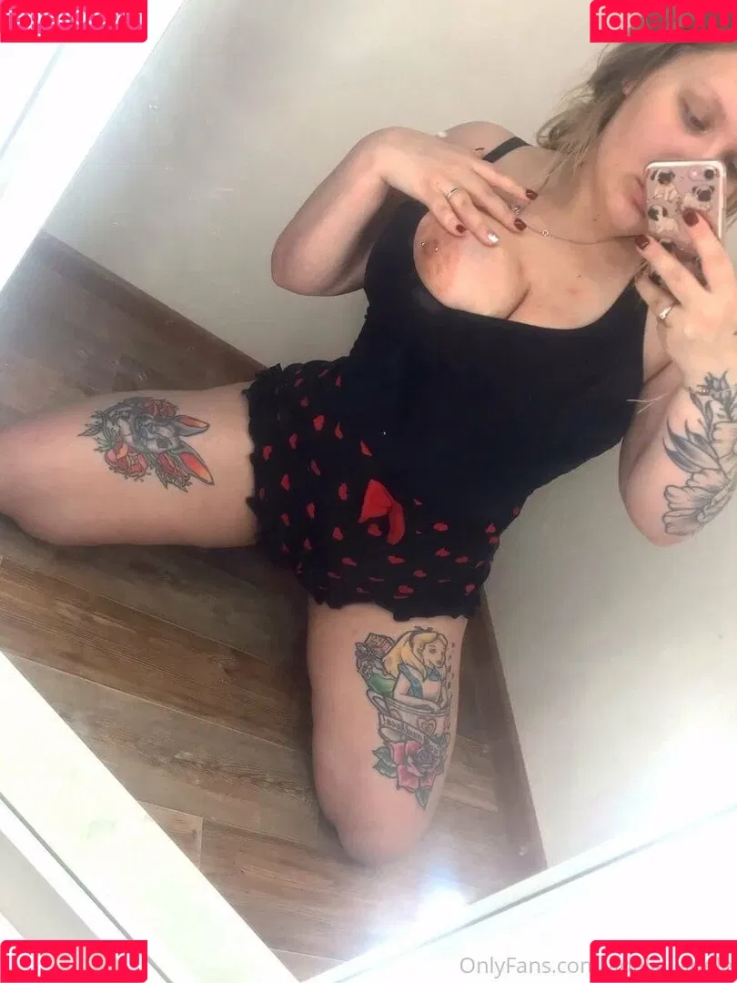 adelia_adele Onlyfans Photo Gallery 