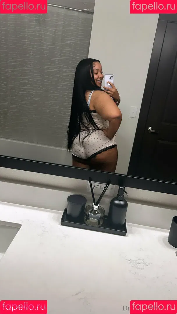 drippinvelvet Onlyfans Photo Gallery 