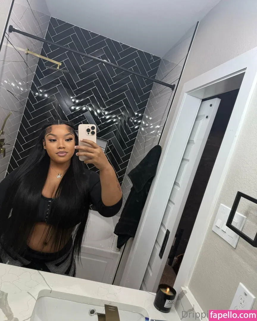 drippinvelvet Onlyfans Photo Gallery 