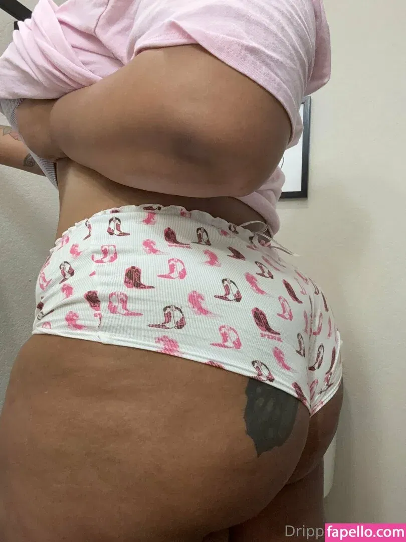 drippinvelvet Onlyfans Photo Gallery 