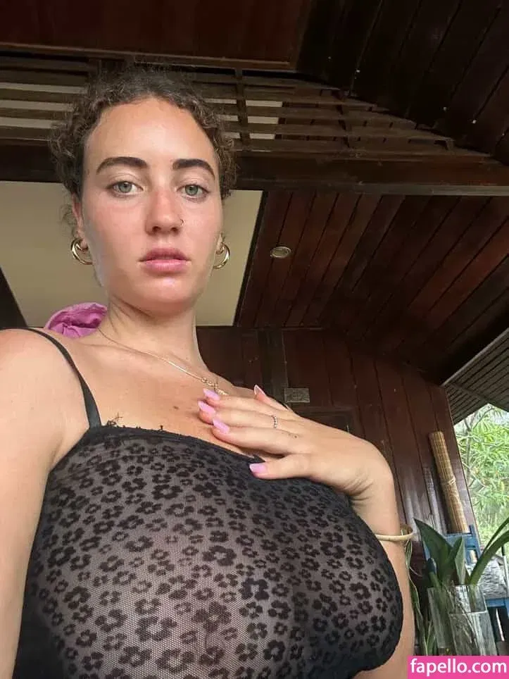 Mirlen Hits Onlyfans Photo Gallery 