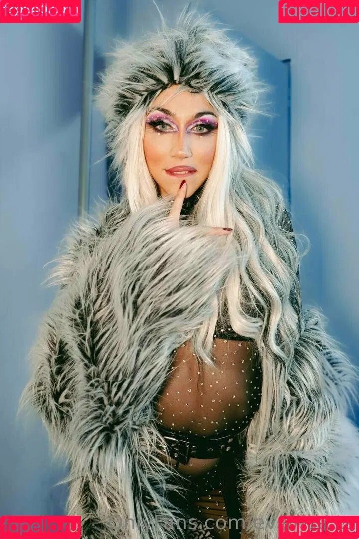 eva.lika.ts Onlyfans Photo Gallery 