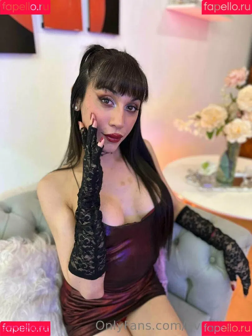 eva.lika.ts Onlyfans Photo Gallery 