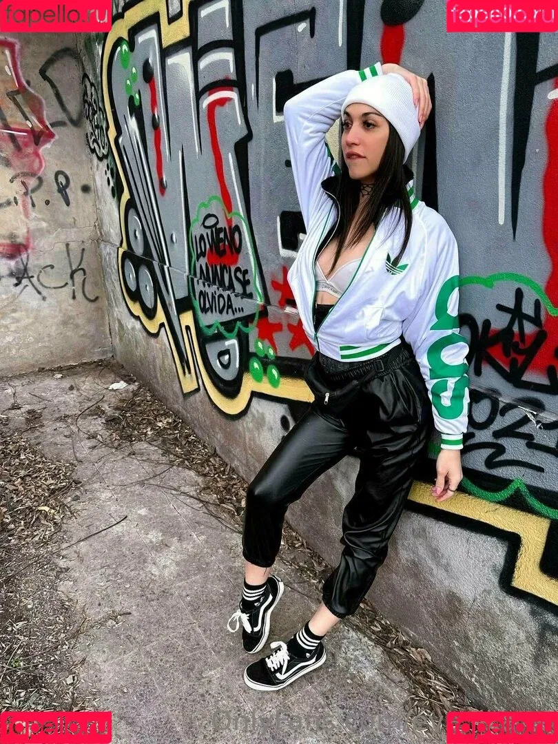 eva.lika.ts Onlyfans Photo Gallery 