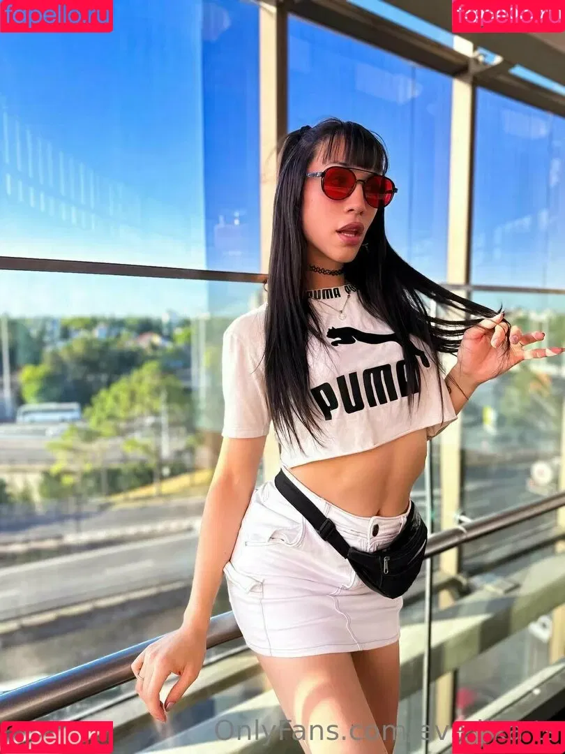 eva.lika.ts Onlyfans Photo Gallery 