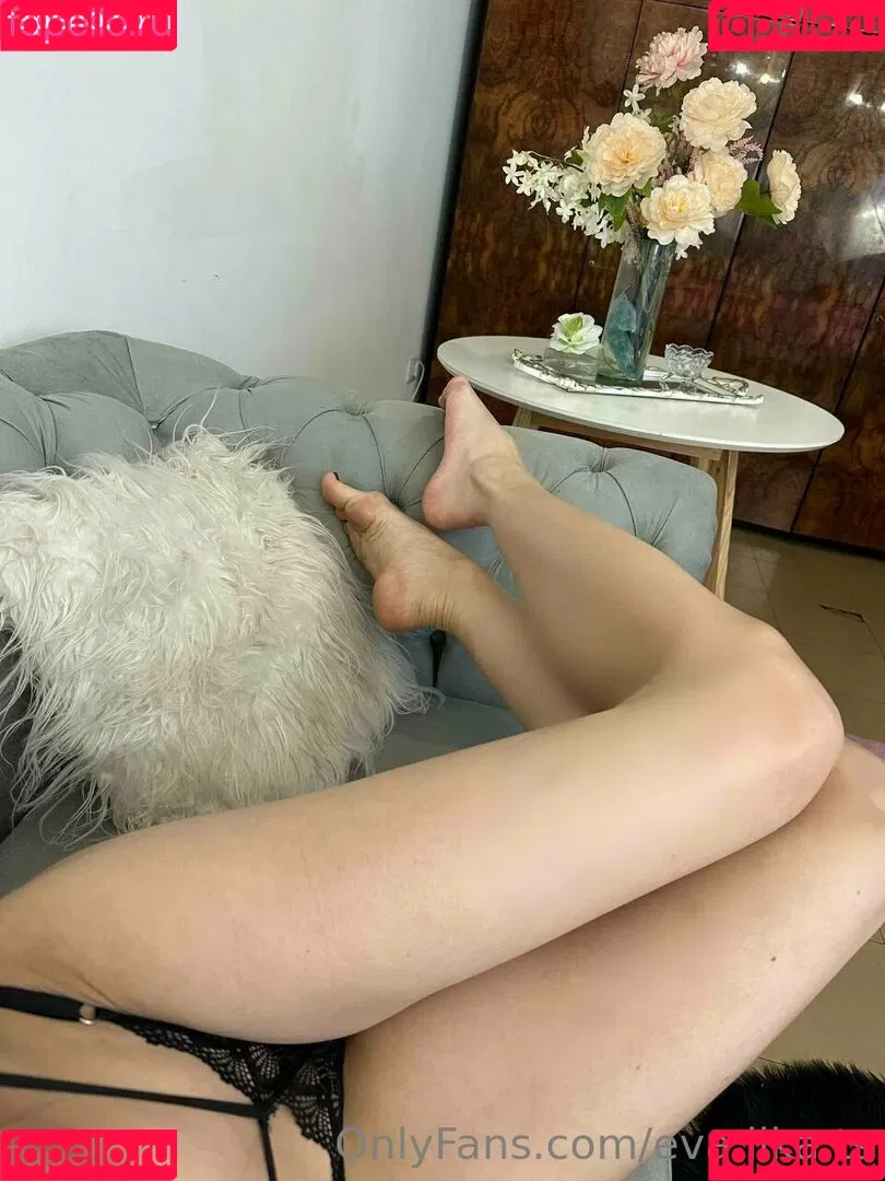 eva.lika.ts Onlyfans Photo Gallery 