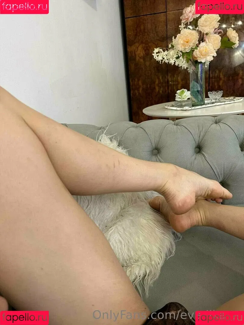 eva.lika.ts Onlyfans Photo Gallery 
