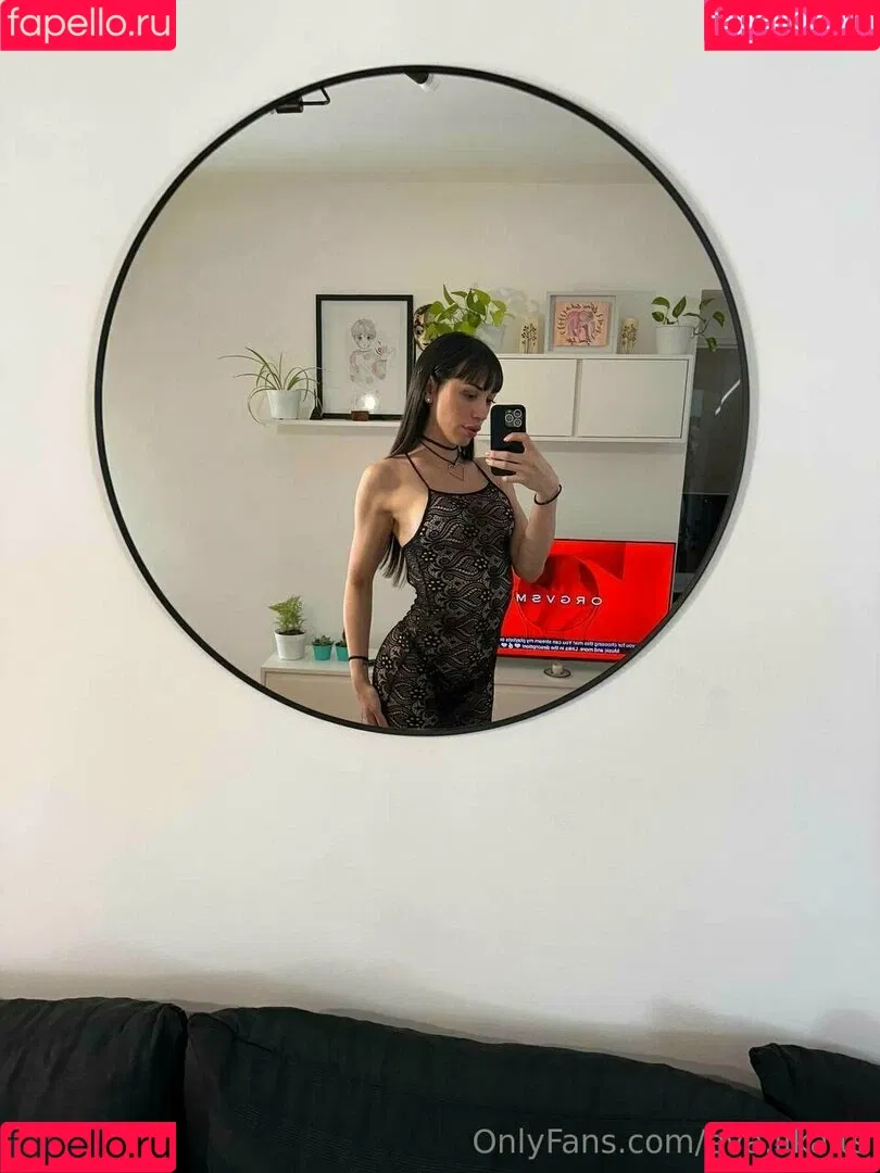 eva.lika.ts Onlyfans Photo Gallery 