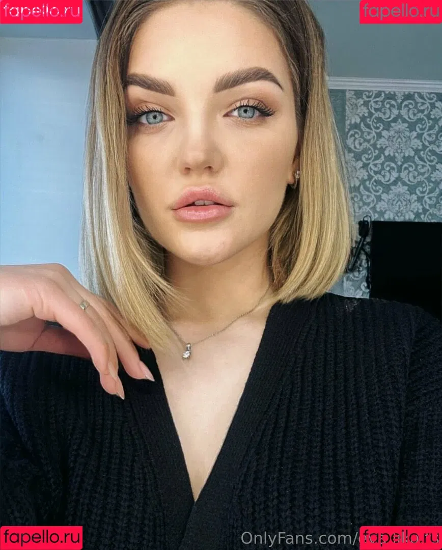 eva.lika.ts Onlyfans Photo Gallery 