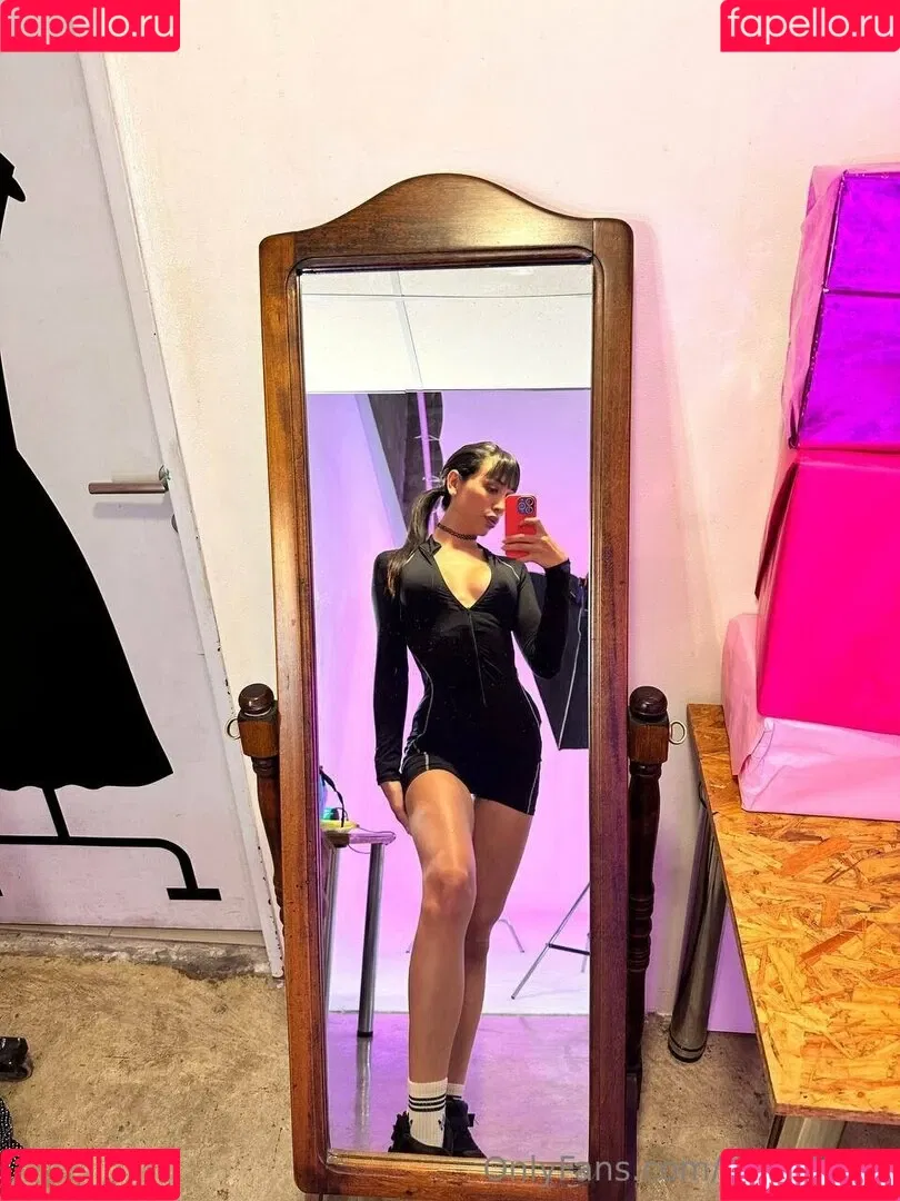 eva.lika.ts Onlyfans Photo Gallery 