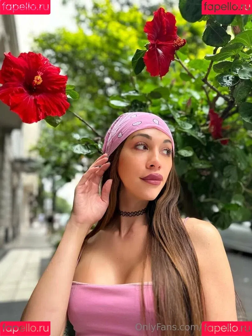 eva.lika.ts Onlyfans Photo Gallery 