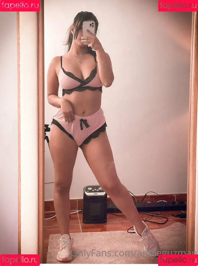 annieguzman Onlyfans Photo Gallery 