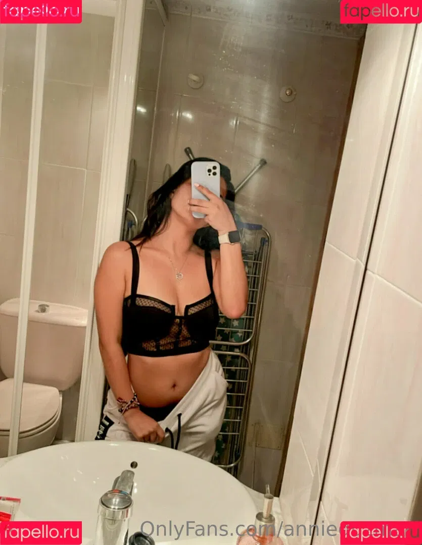 annieguzman Onlyfans Photo Gallery 