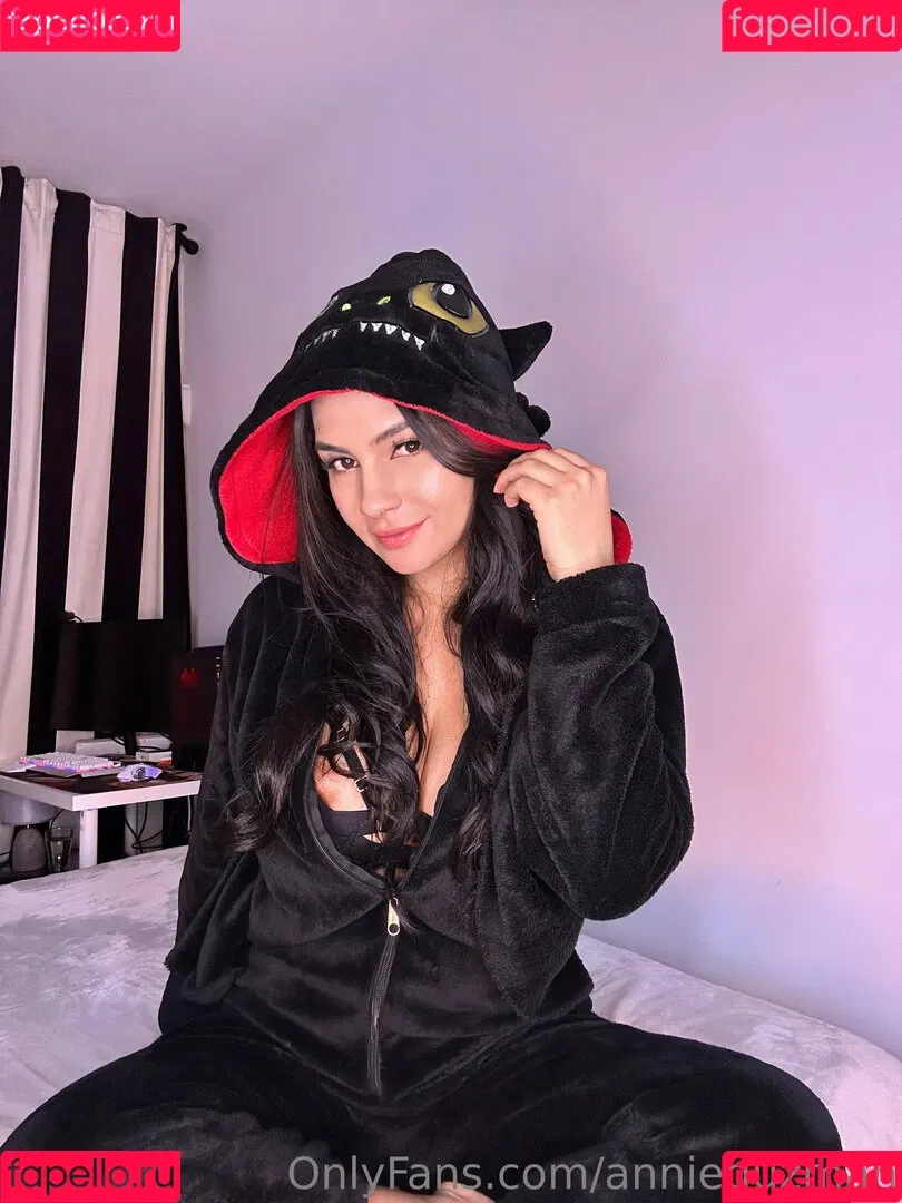 annieguzman Onlyfans Photo Gallery 