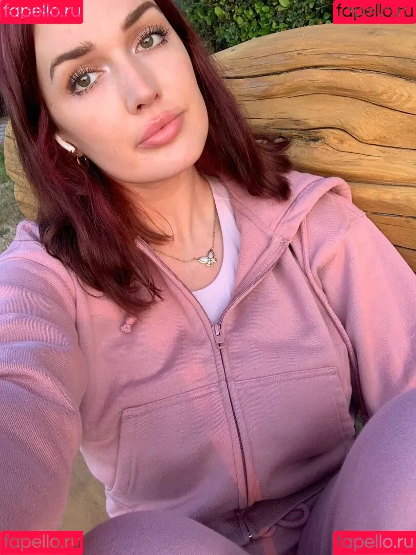 momfinland Onlyfans Photo Gallery 