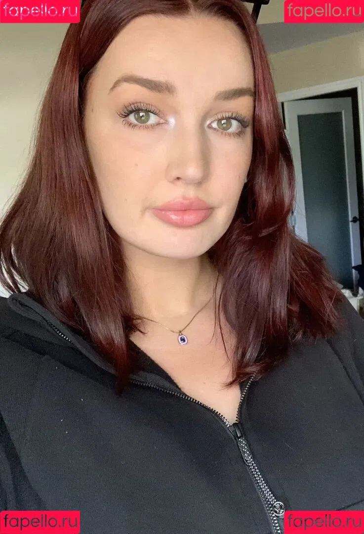 momfinland Onlyfans Photo Gallery 