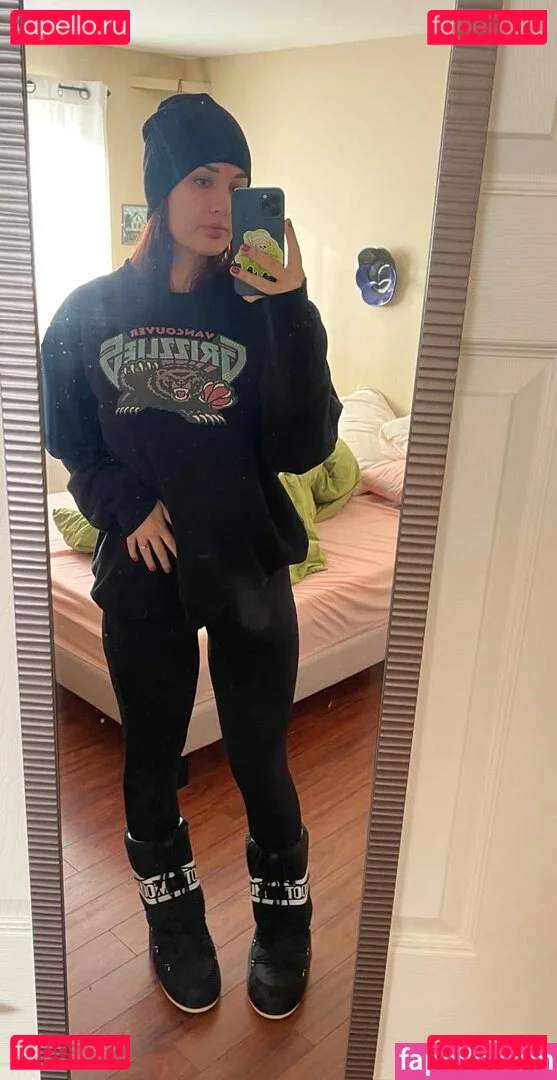 momfinland Onlyfans Photo Gallery 