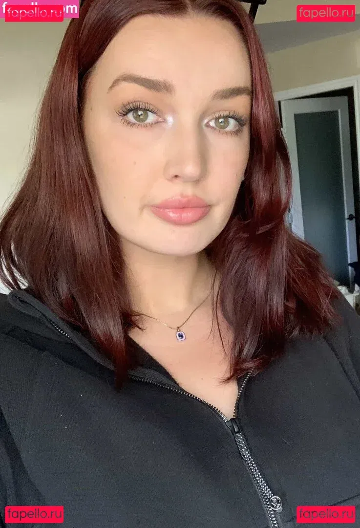 momfinland Onlyfans Photo Gallery 