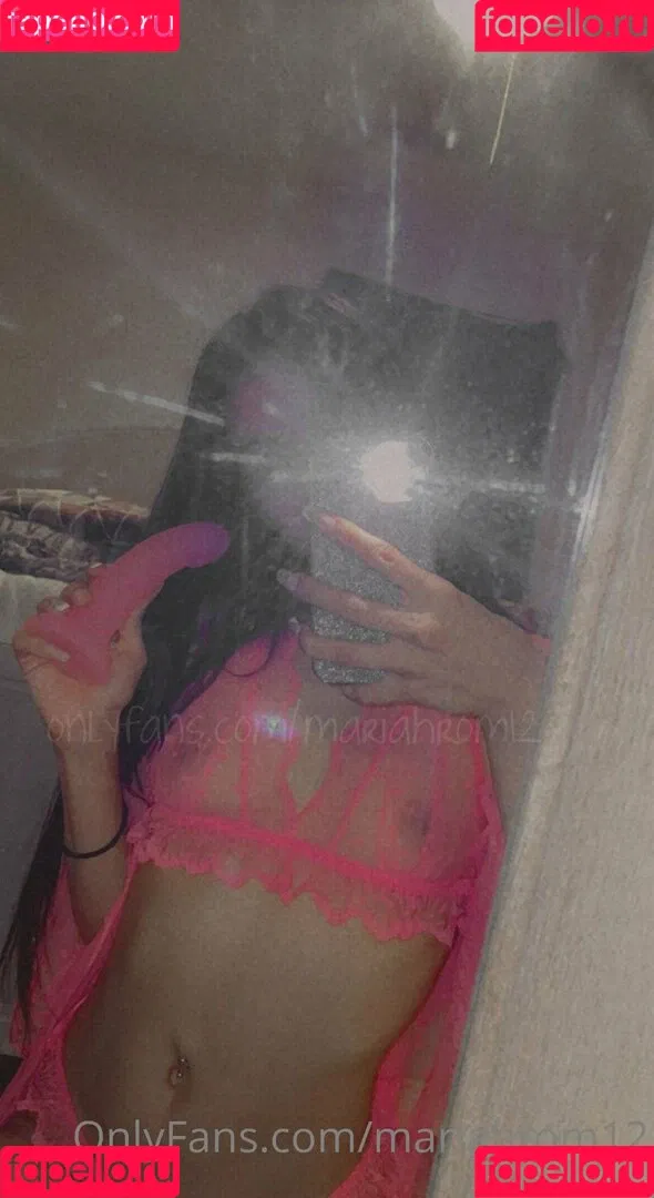 mariahrom12 Onlyfans Photo Gallery 