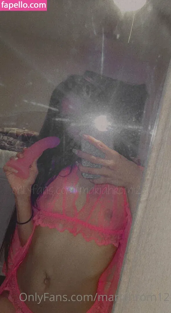 mariahrom12 Onlyfans Photo Gallery 